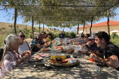 Bote Farms, Finiq