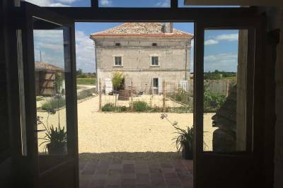The French Retreat, Bordeaux Region, Yviers