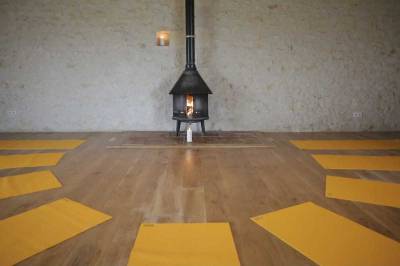 The French Retreat, Bordeaux Region, Yviers
