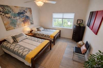 Blisstopia Retreats, Peoria
