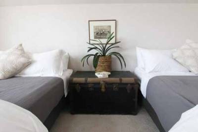 Prairies & Peaks Boutique Lodge, Twin Butte