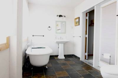 Prairies & Peaks Boutique Lodge, Twin Butte
