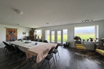 Prairies & Peaks Boutique Lodge, Twin Butte
