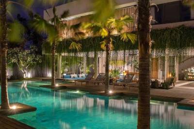 Luxury villa steps from bingin beach, Kecamatan Mengwi