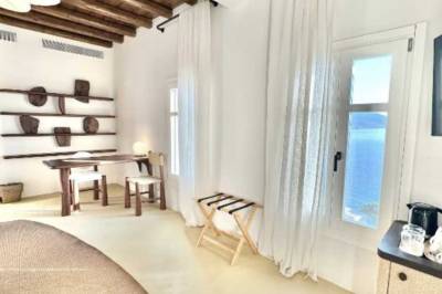 Petradi Studios and Villa in Amorgos, Naxos