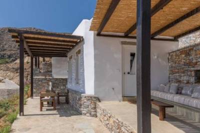 Petradi Studios and Villa in Amorgos, Naxos