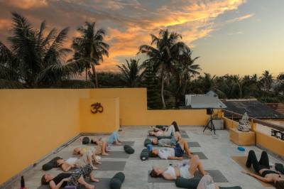 Green Peace Inn - Vegan Beachfront Retreat Venue, Weligama
