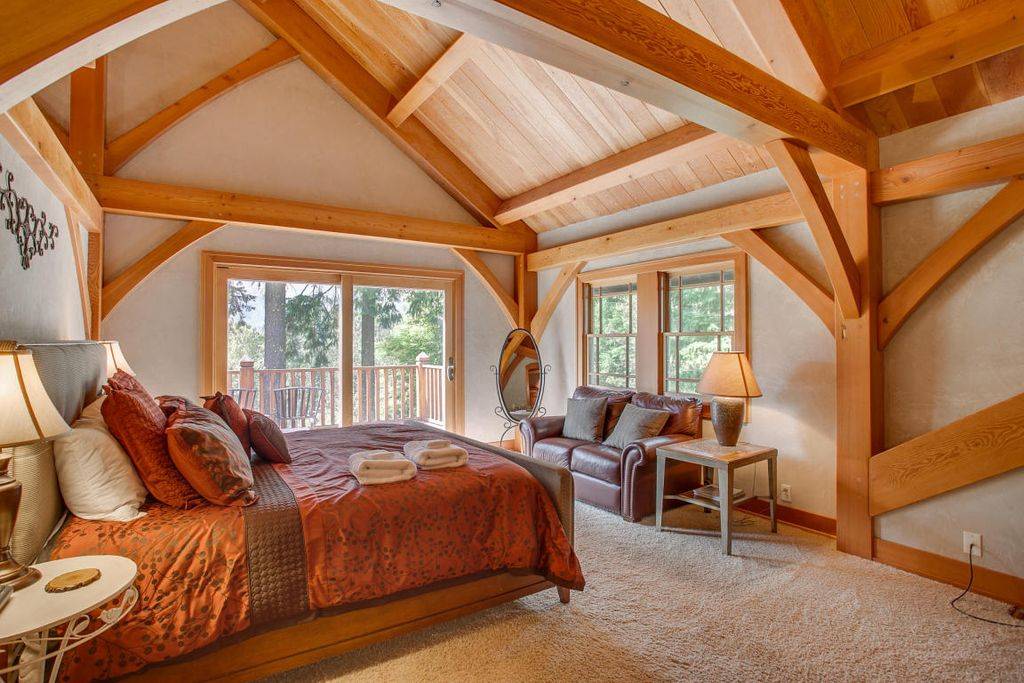 Ensuite bedroom, Snowgrass Lodge - A River & Mountain Retreat, Leavenworth