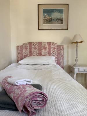 The French Retreat, Bordeaux Region, Yviers