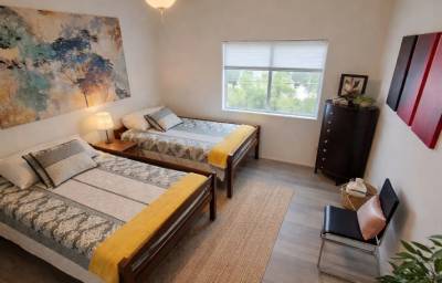 Blisstopia Retreats, Peoria